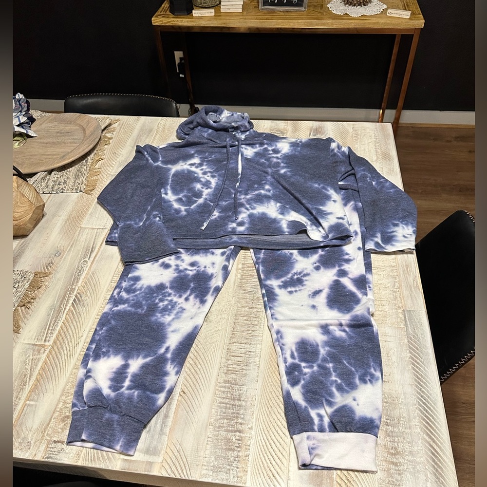Light weight lounge set